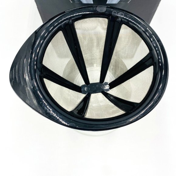 Bodum Pour Over Coffee Maker with Permanent Filter 8 Cup, 1.01, 34 fl. oz - Picture 2 of 9